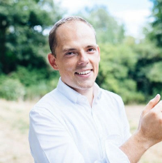 Lars Holdgaard - WallStreetMojo author